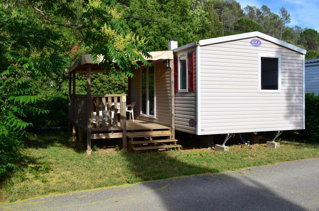 Camping La Vidaresse Hotel Sainte-Anastasie-sur-Issole Екстериор снимка