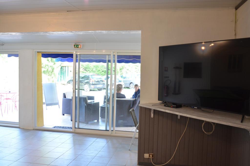 Camping La Vidaresse Hotel Sainte-Anastasie-sur-Issole Екстериор снимка