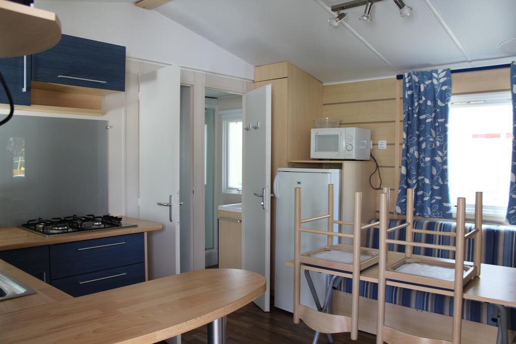 Camping La Vidaresse Hotel Sainte-Anastasie-sur-Issole Екстериор снимка