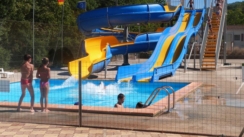 Camping La Vidaresse Hotel Sainte-Anastasie-sur-Issole Екстериор снимка
